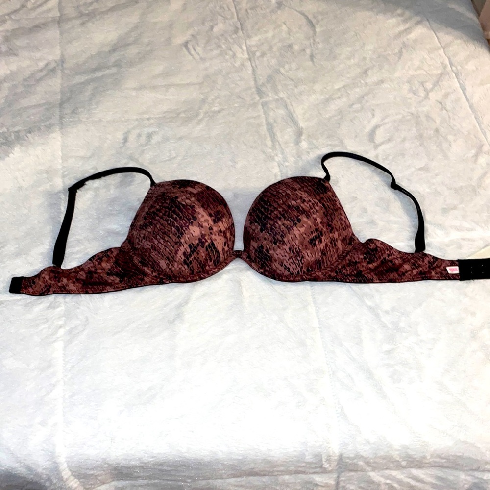 VS Pink Bra